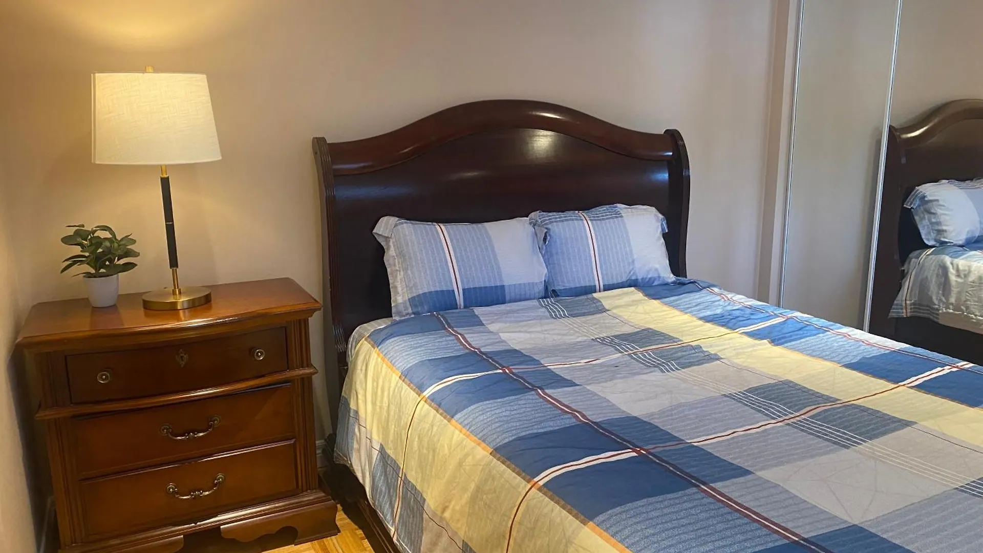 Homestay Nice Bedrooms In North York, Ontario Toronto Canada