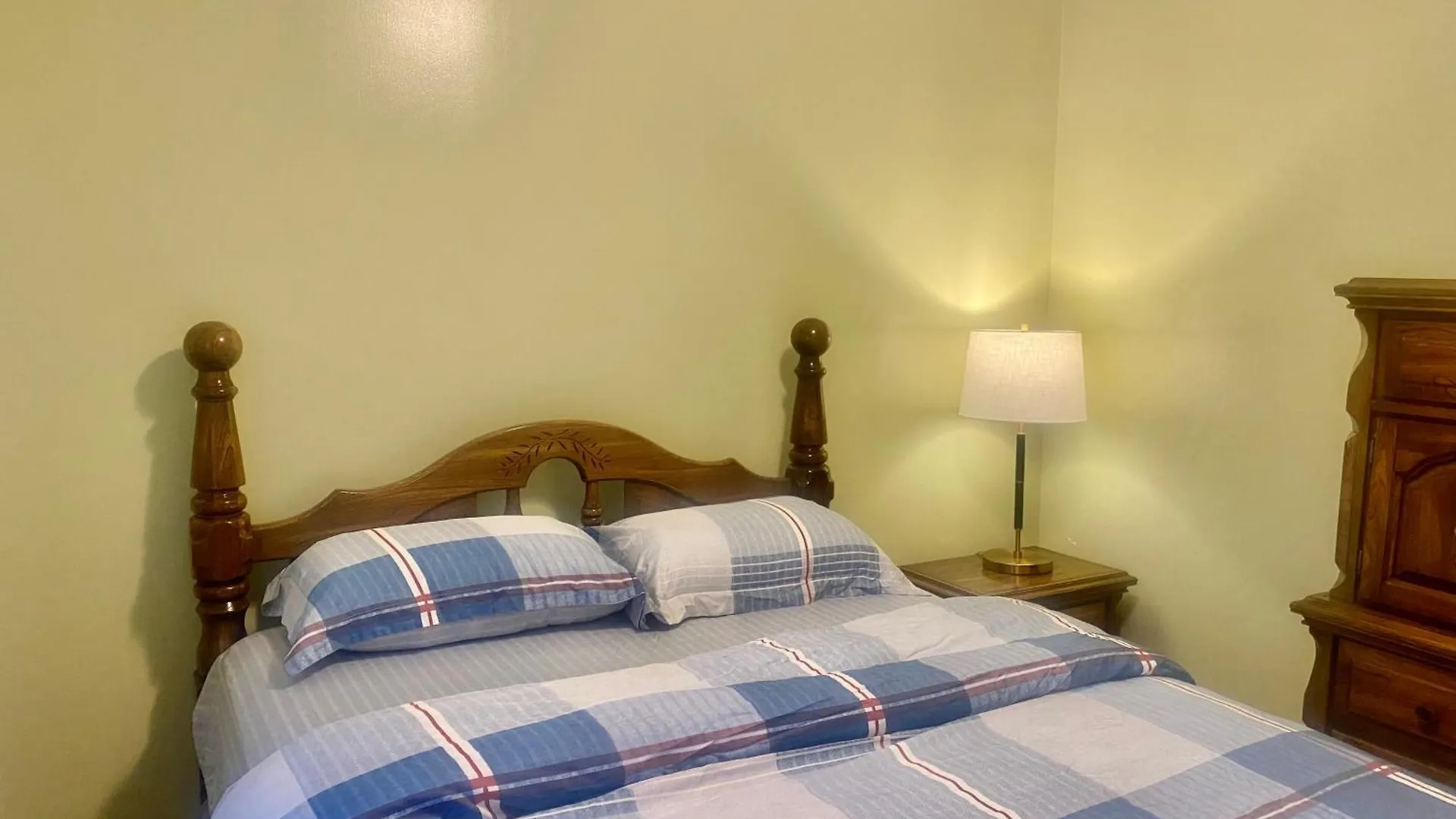 Nice Bedrooms In North York, Ontario Toronto