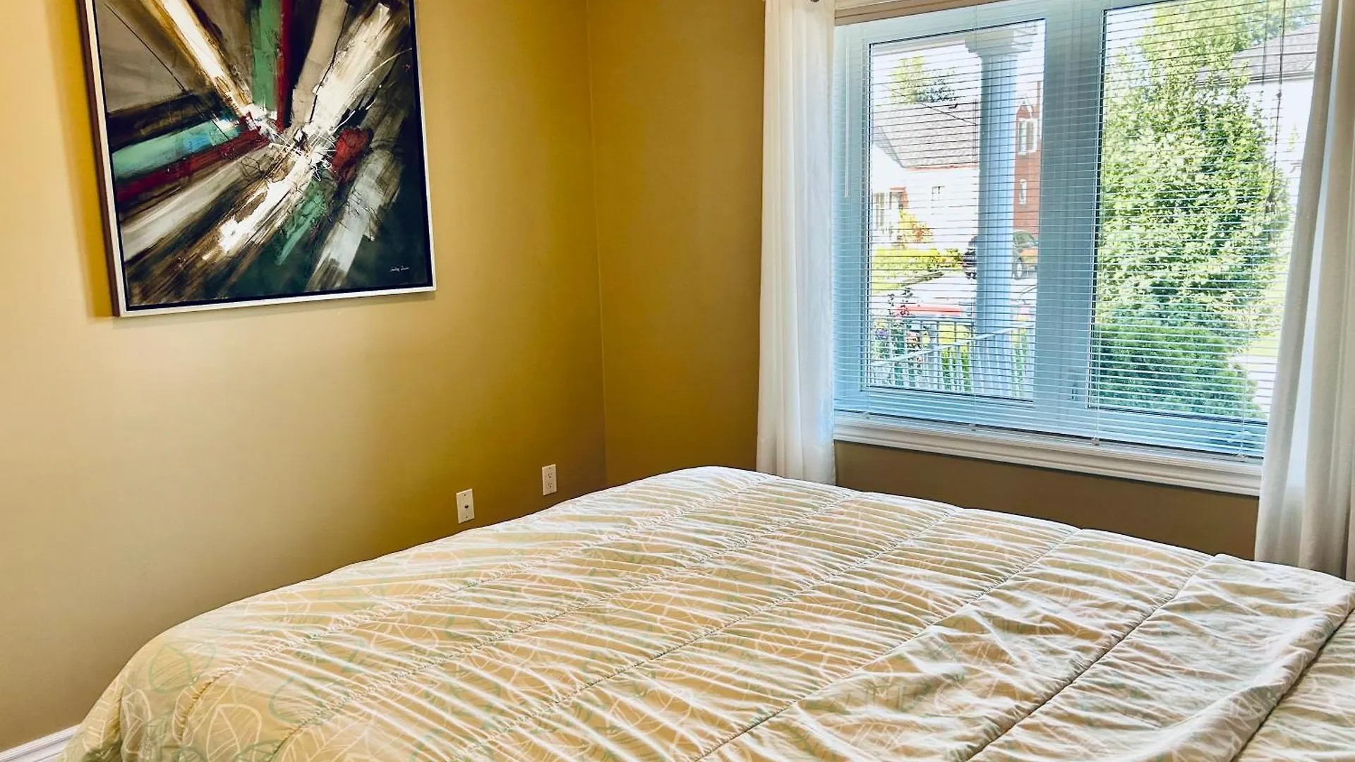 Nice Bedrooms In North York, Ontario Toronto Canada