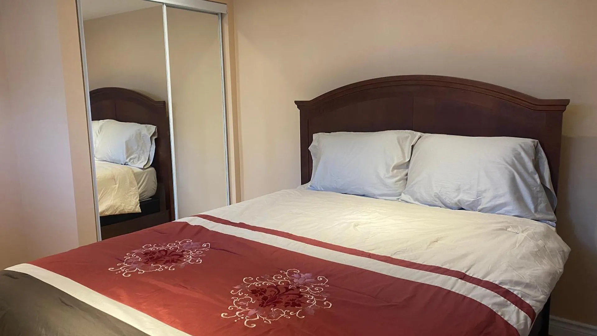 Nice Bedrooms In North York, Ontario Toronto Canada